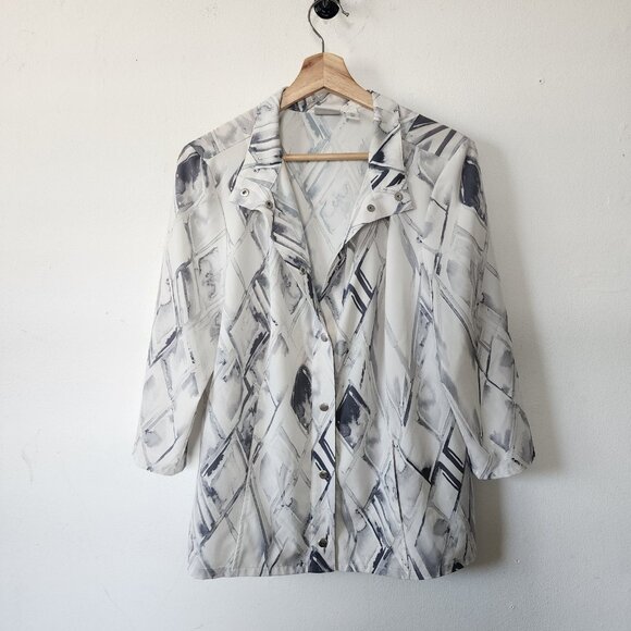Weekends Chicos Size 1 Button Down Grey Blouse Shacket Light Jacket - Picture 1 of 4